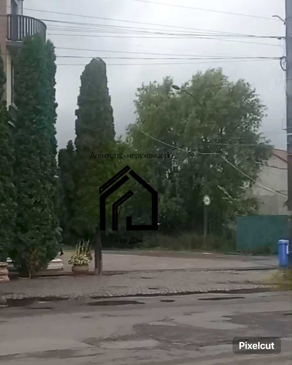 1868067211385371