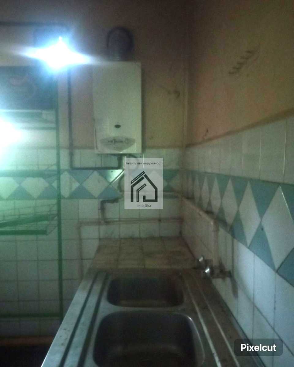 1868068215422968