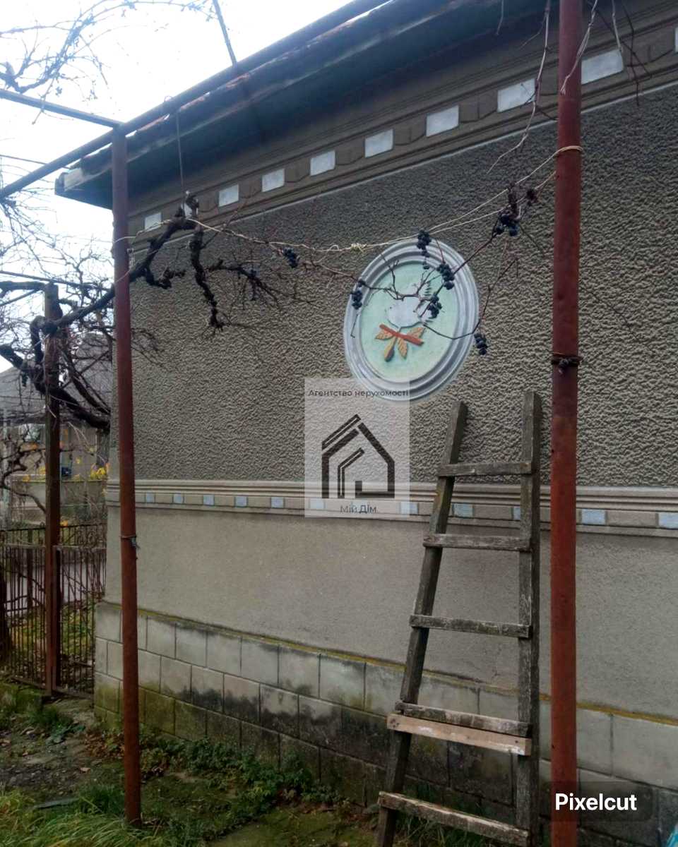 1868068625715427
