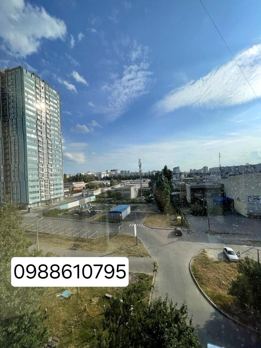 1868072734019009