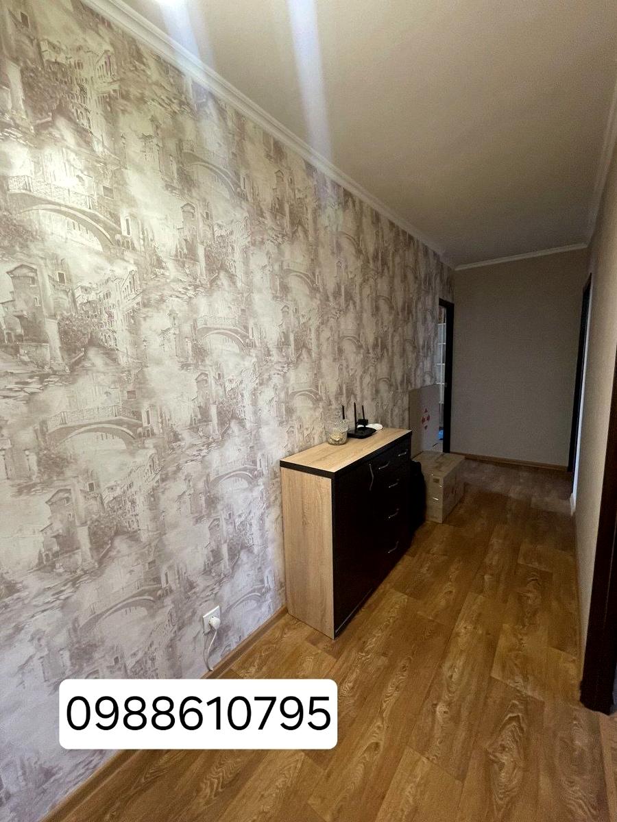 1868072734508356