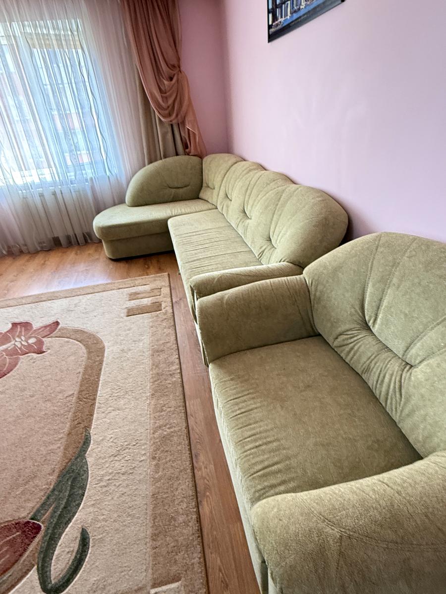 1868073103080918