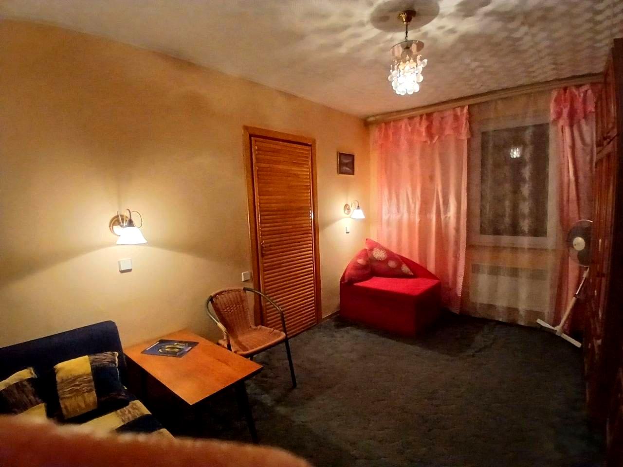 1868074579773965