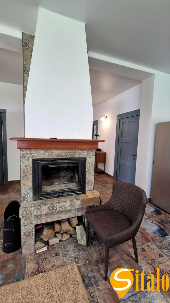 1868075287333368