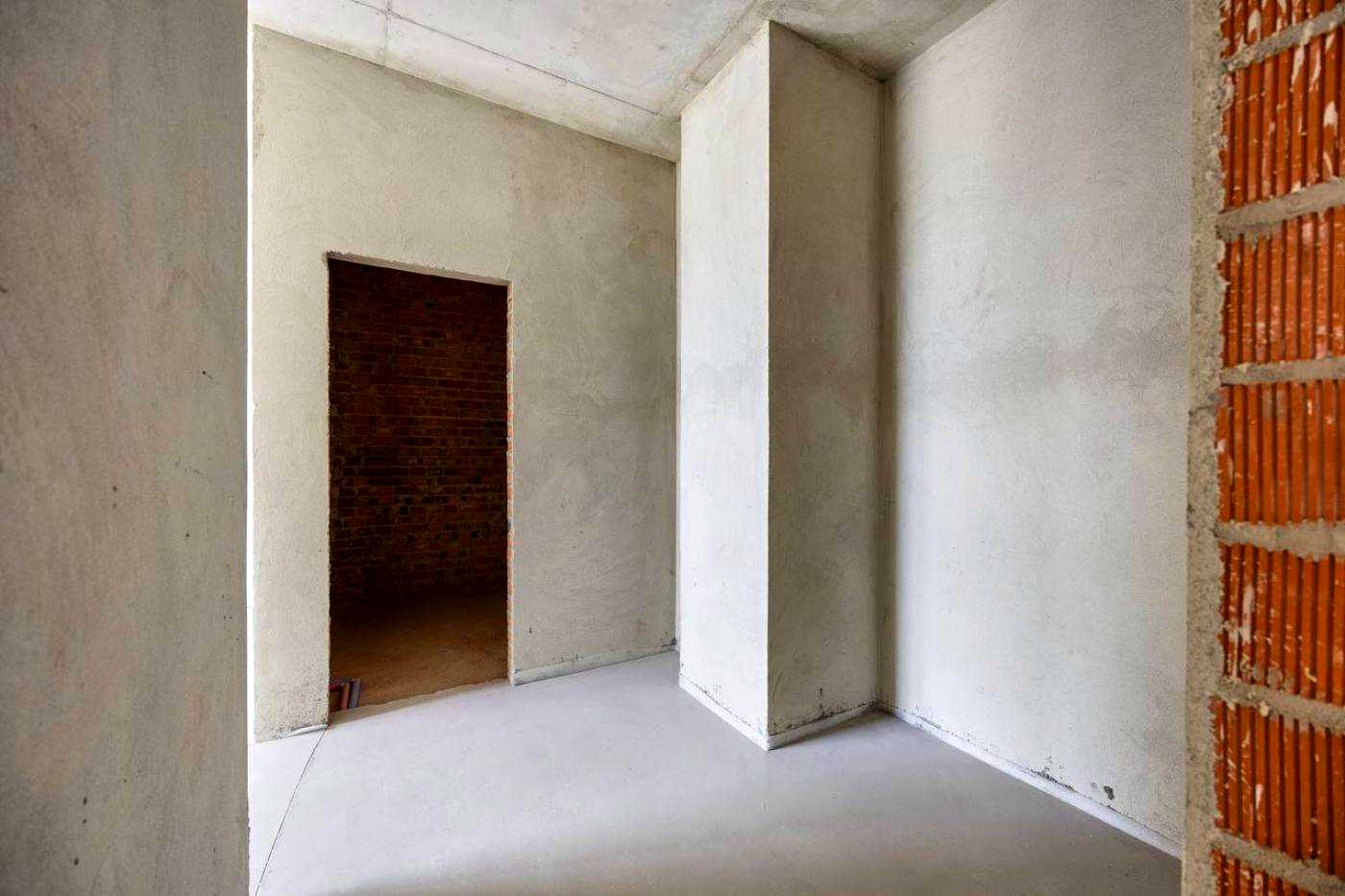 1868077106513019