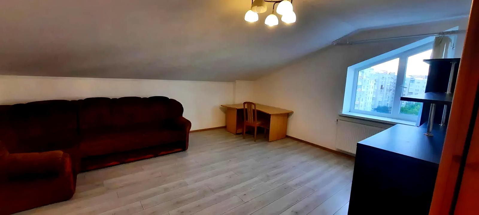 1868077303543919