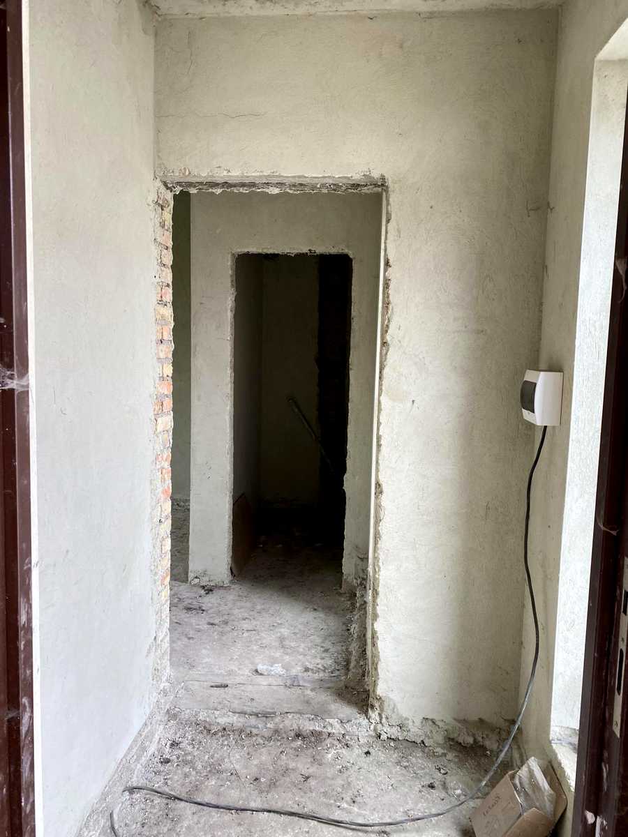 1868078628792031
