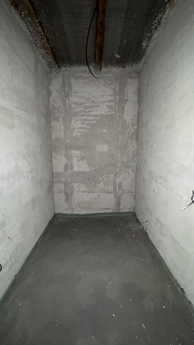 1868082062018551