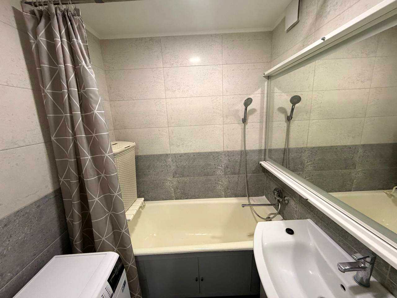 1868085037512240