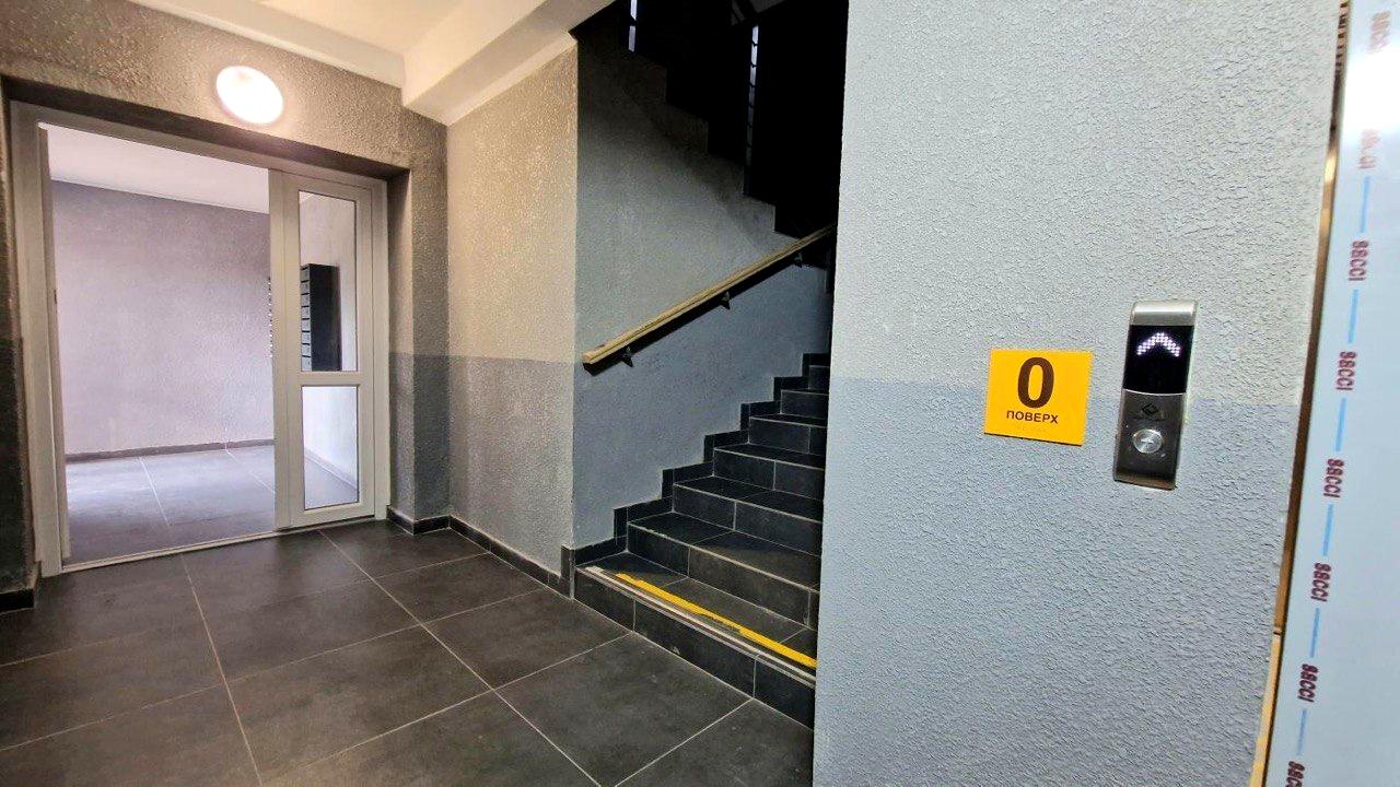 1868096736481384