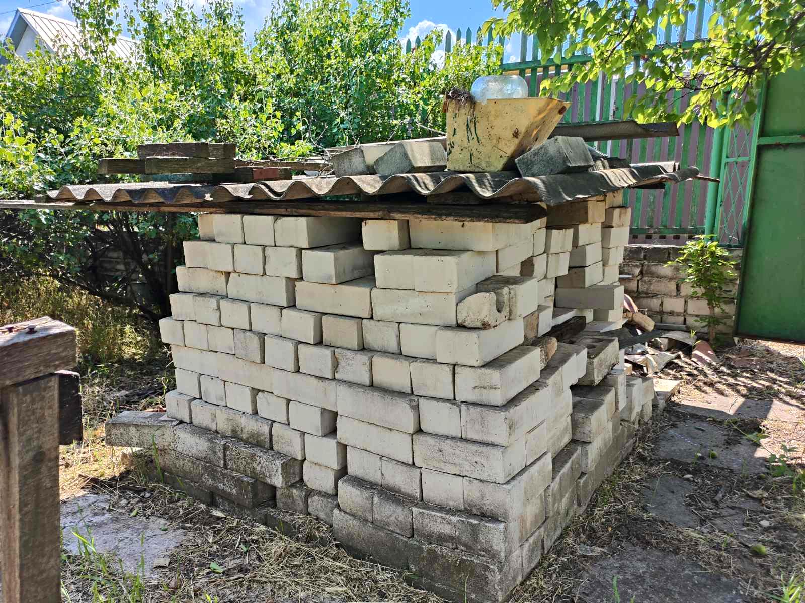 1868105349530678