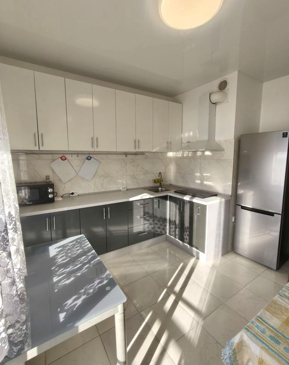 1868133768539570