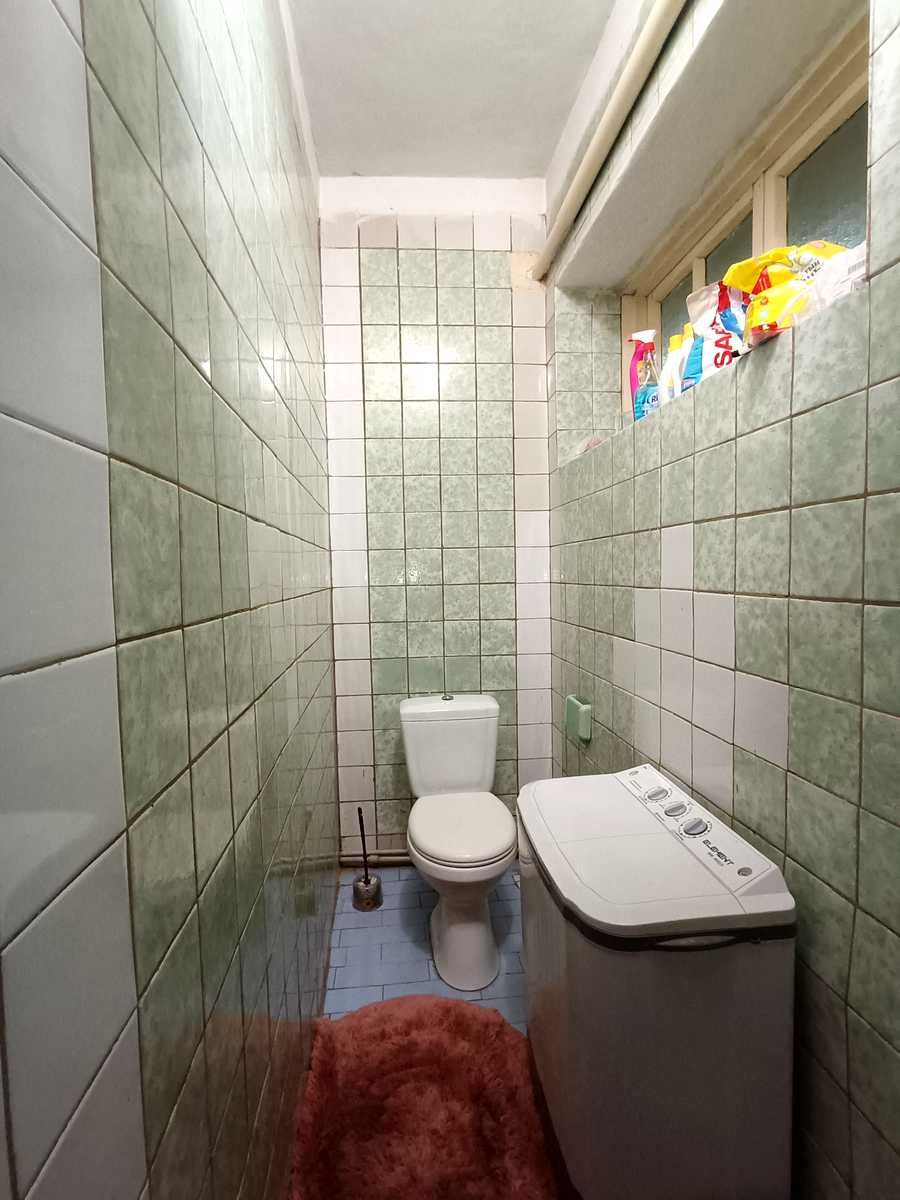 1868134334005594