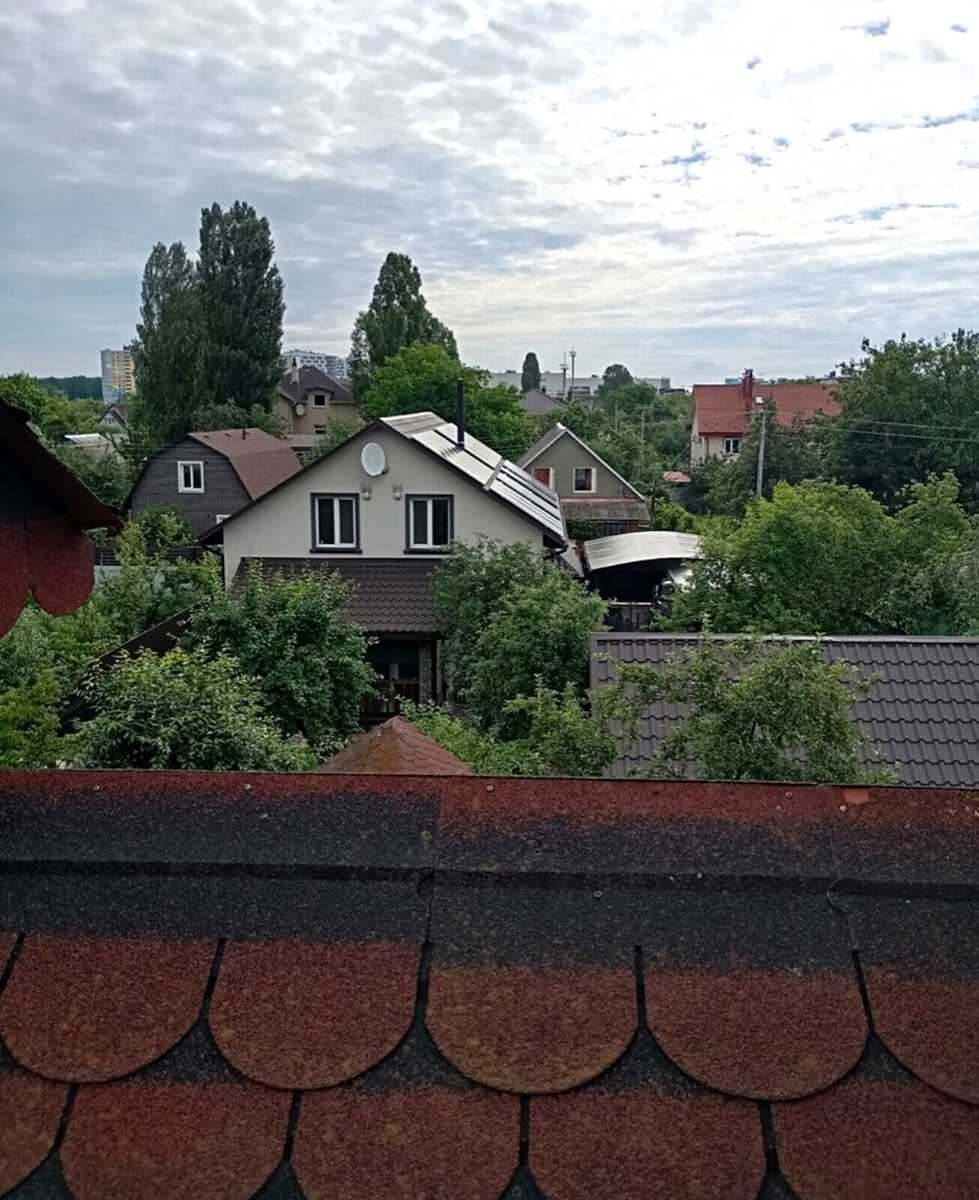 1868136717083358