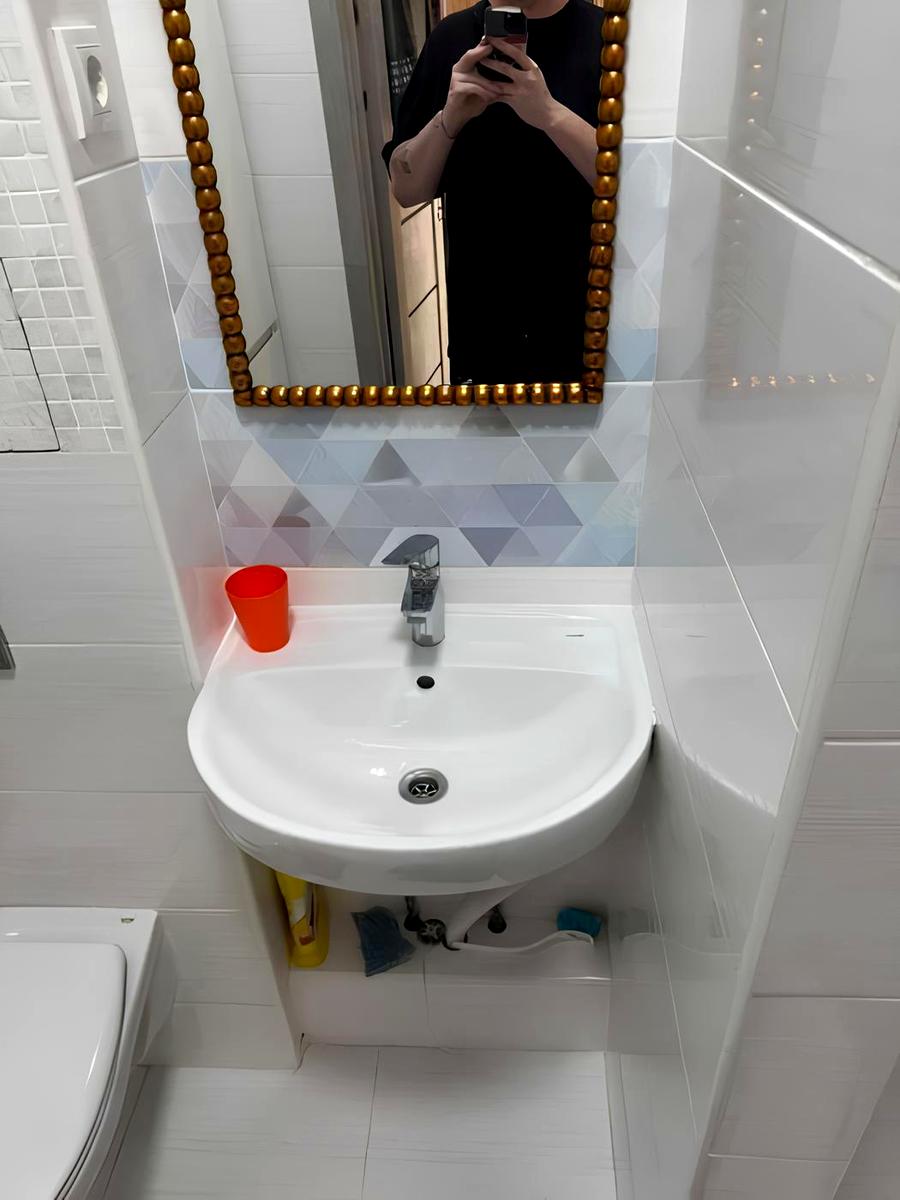 1868142644136535