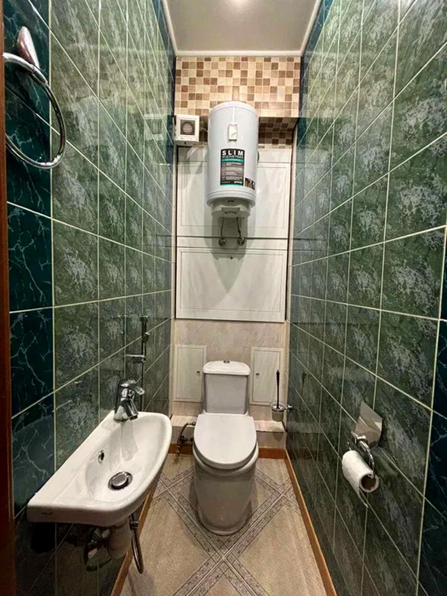 1868147133587405