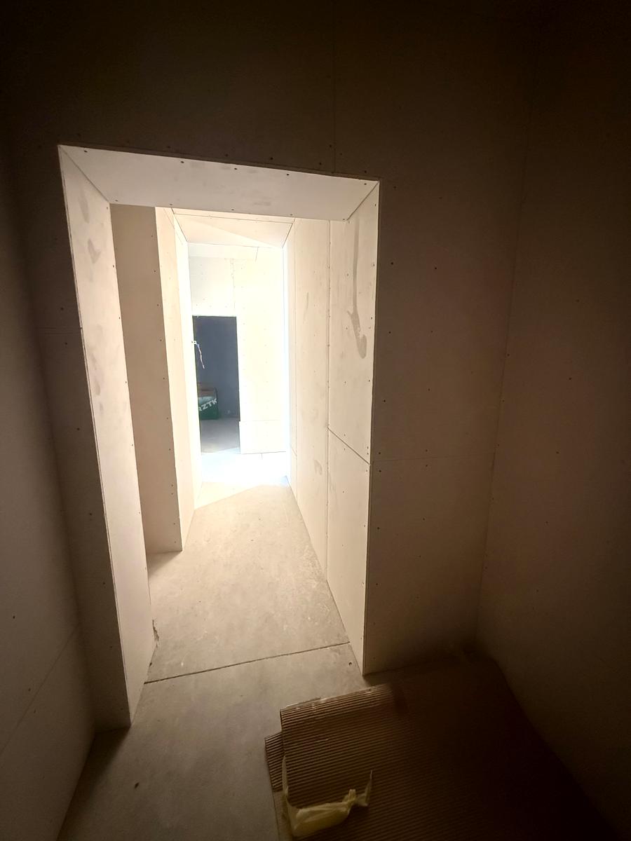 1868150575653642