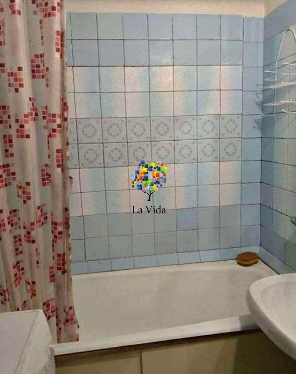 1868153023249665