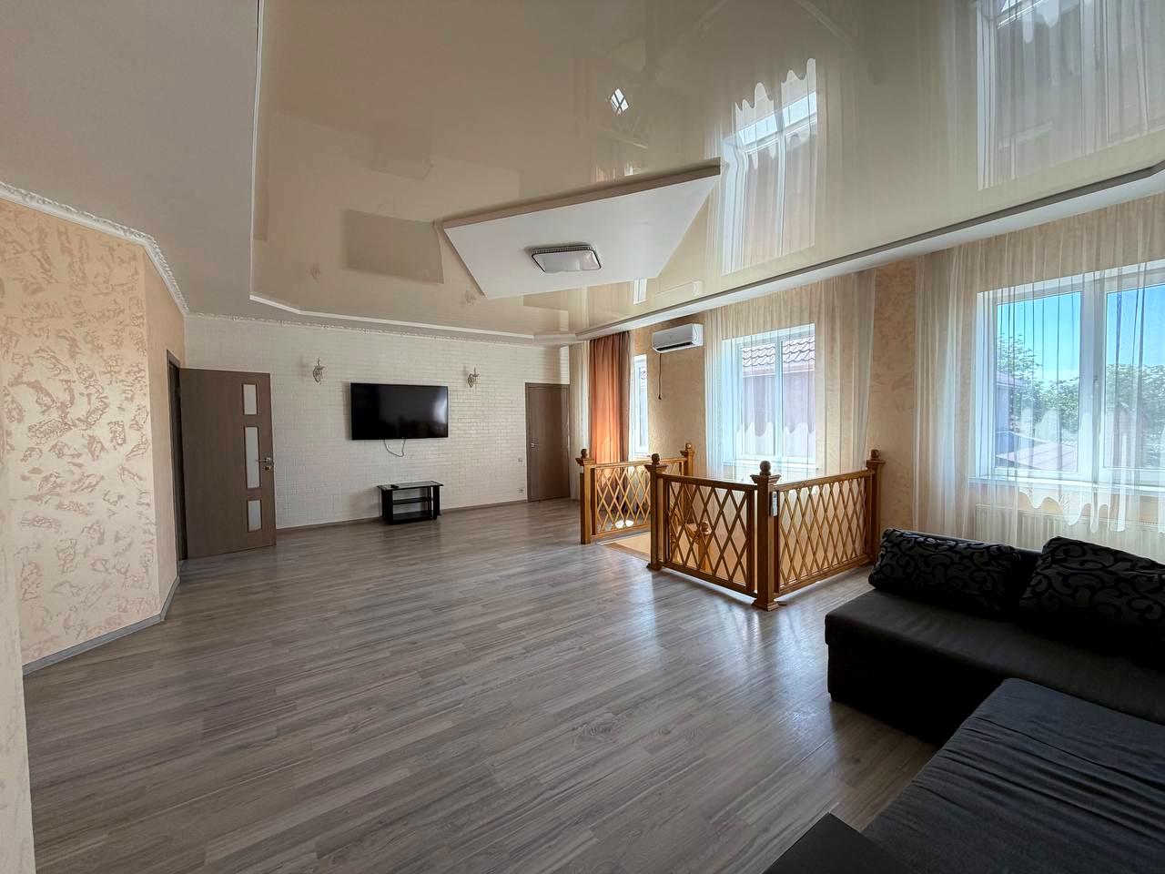 Дом по адресу ул. Героев комсомольцев (площадь 195 м²) - фото 8 Дом по адресу ул. Героев комсомольцев (площадь 195 м²) - Atlanta.ua - фото 8
