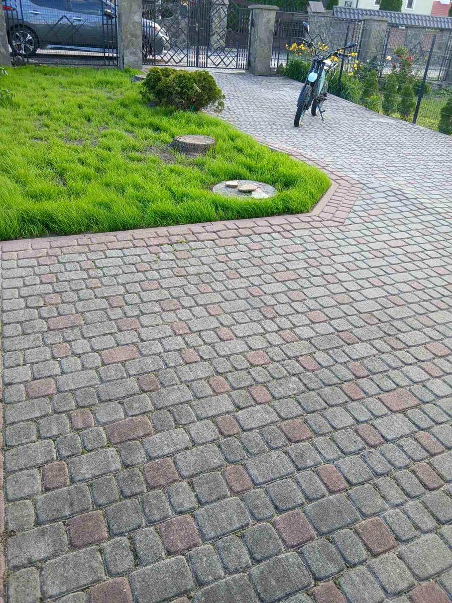 1868156140025046