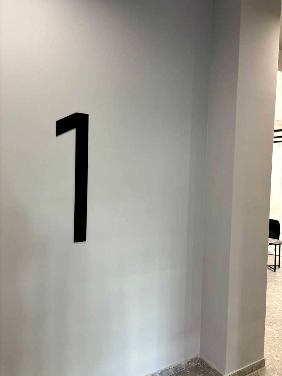 1868164552247936