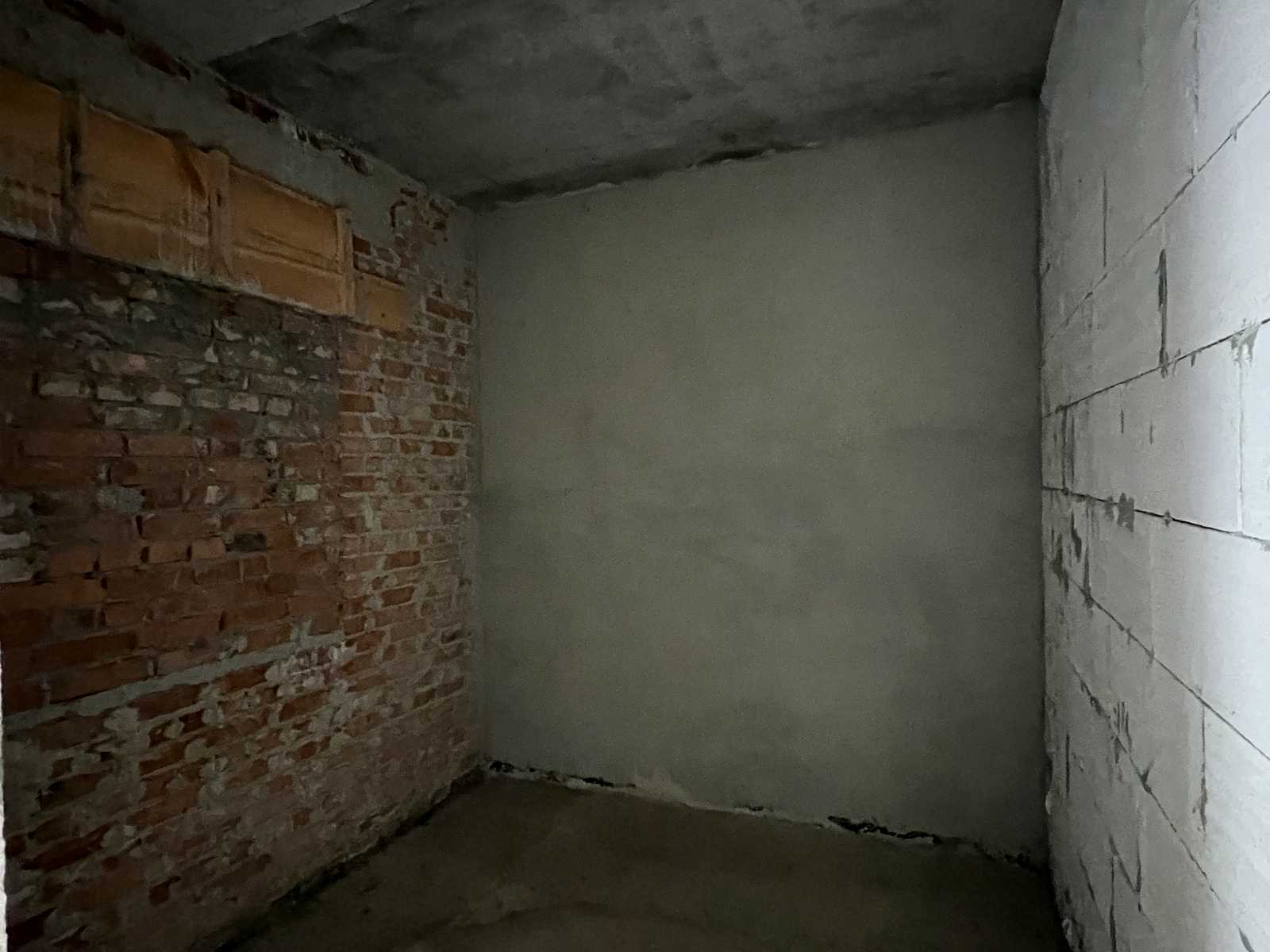1868172488229567