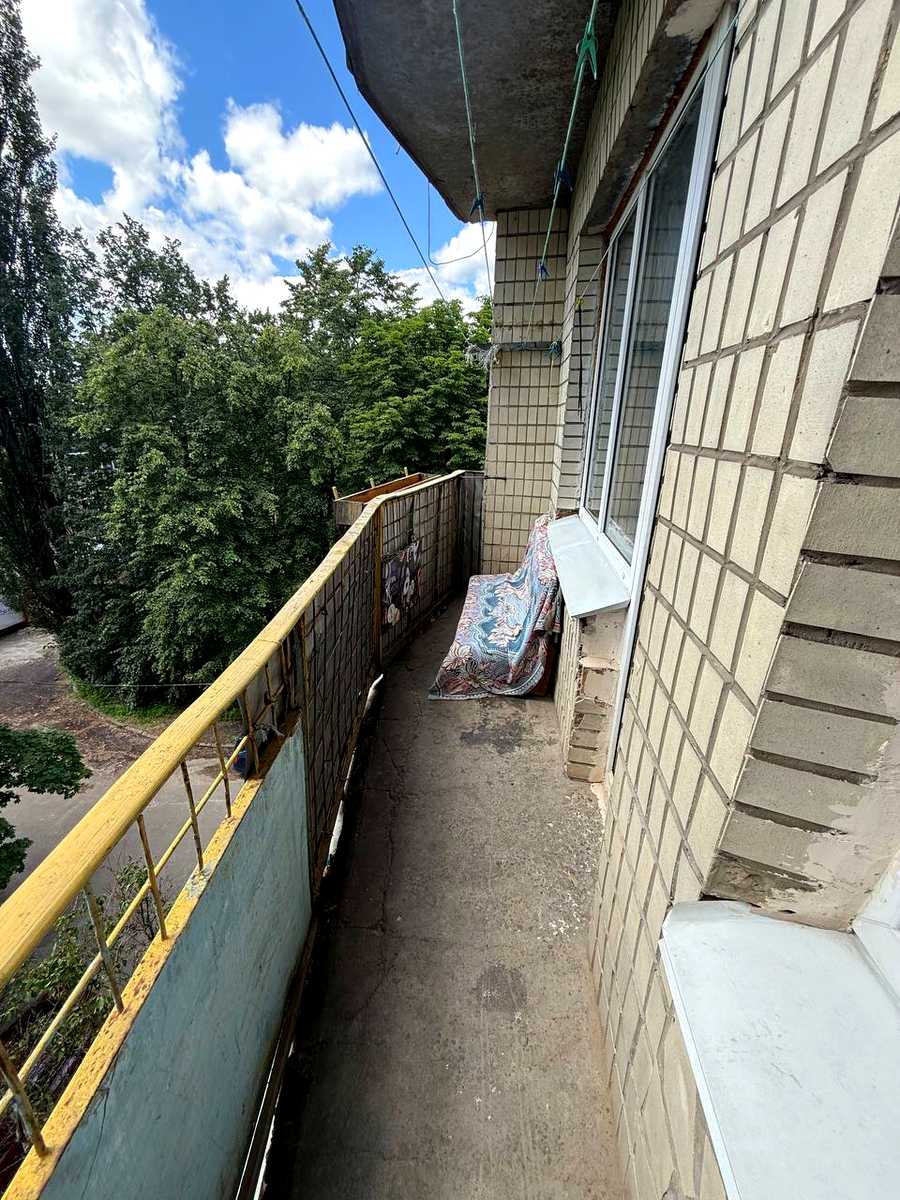 1868172619748807