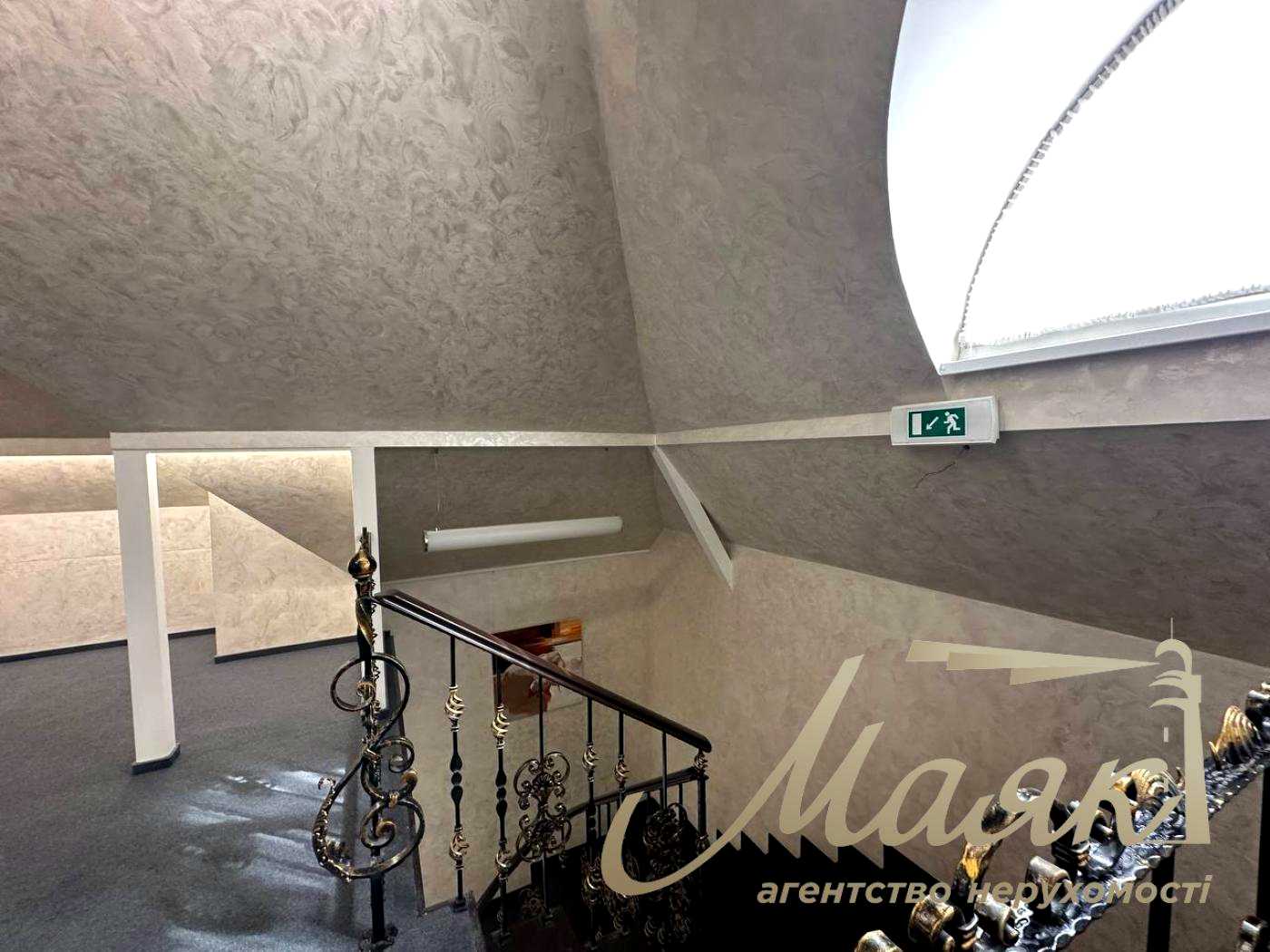 1868172806682966