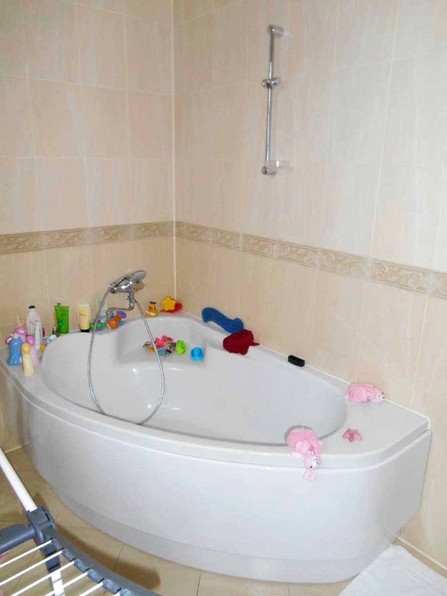 1868182483970449