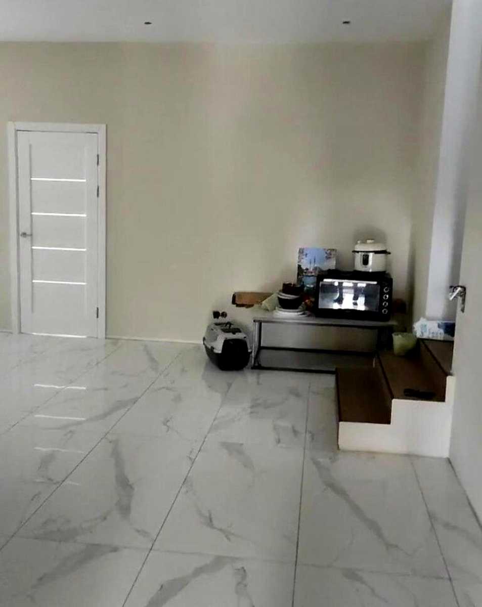1868182803641985