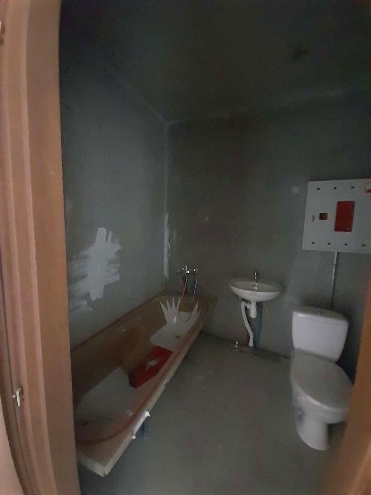 1868187820596254