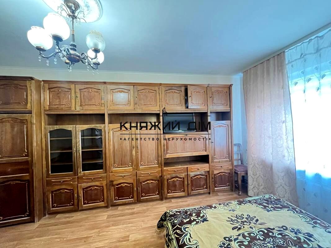 1868222256748536