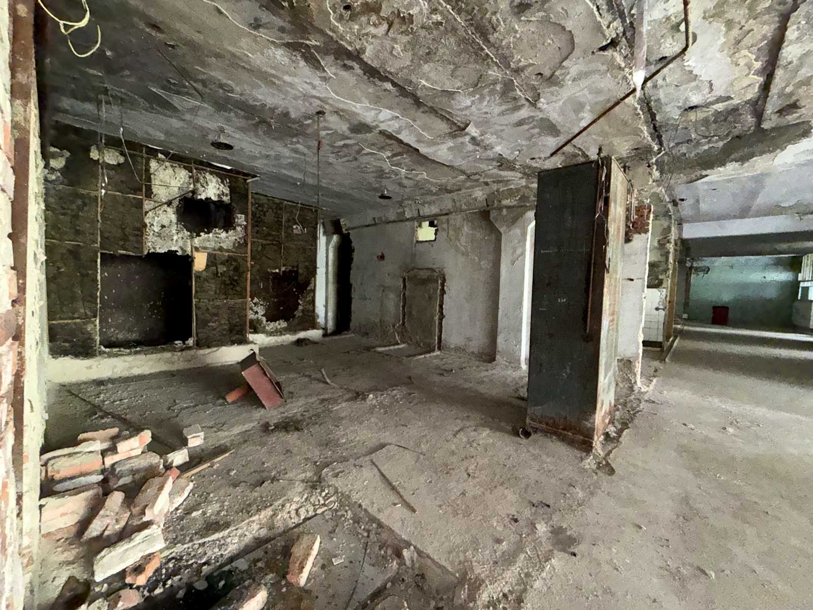 1868227197831966