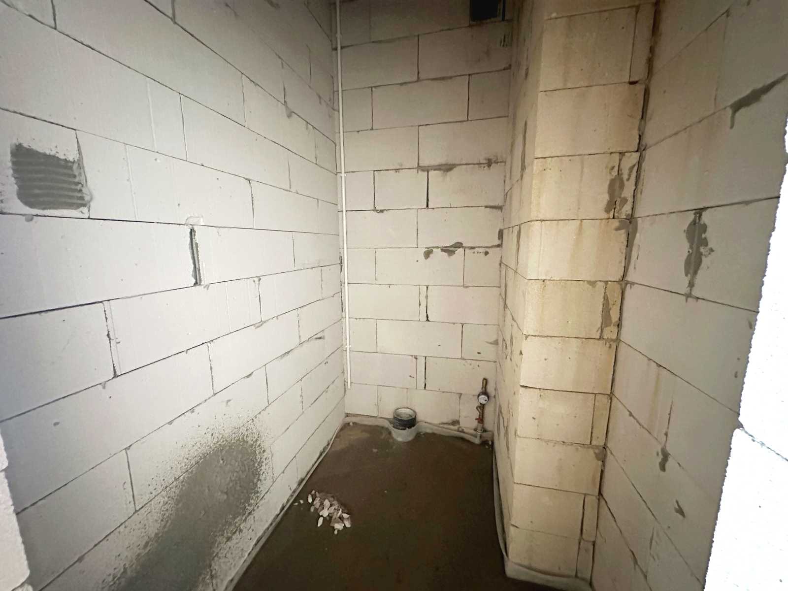 1868228354088536