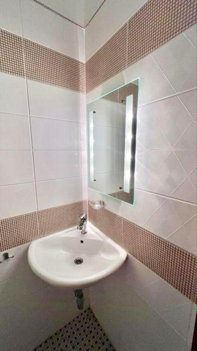 1868230026248466