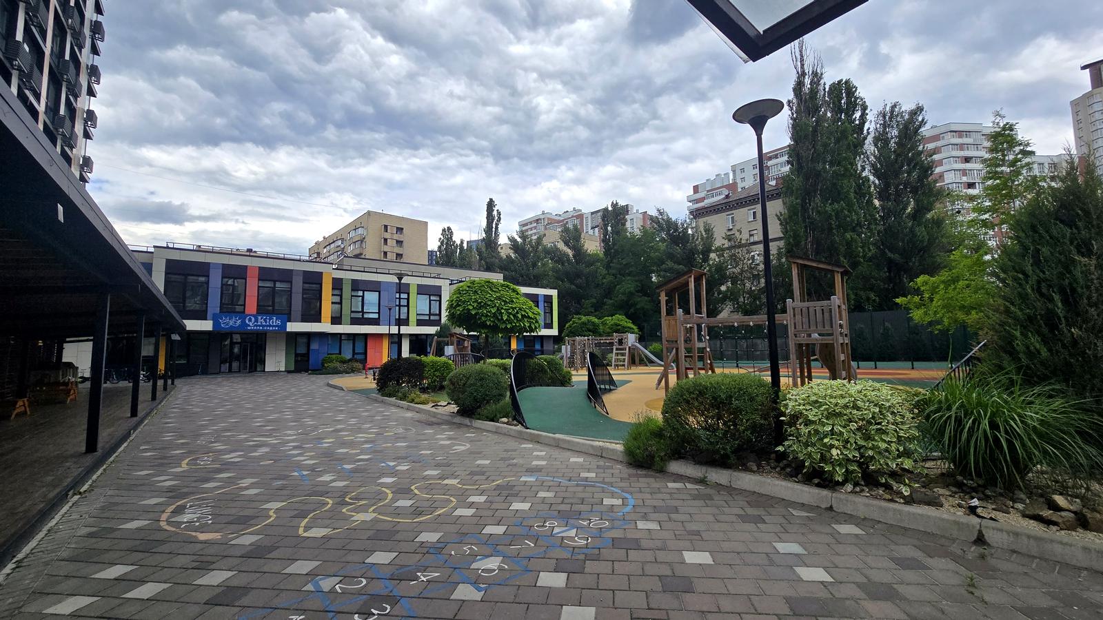 1868230298597592