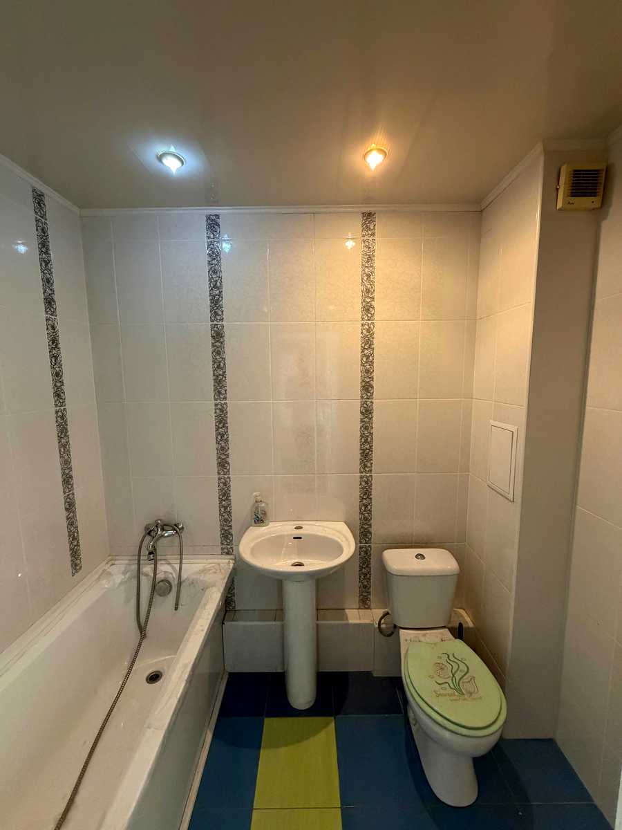 1868230947624046