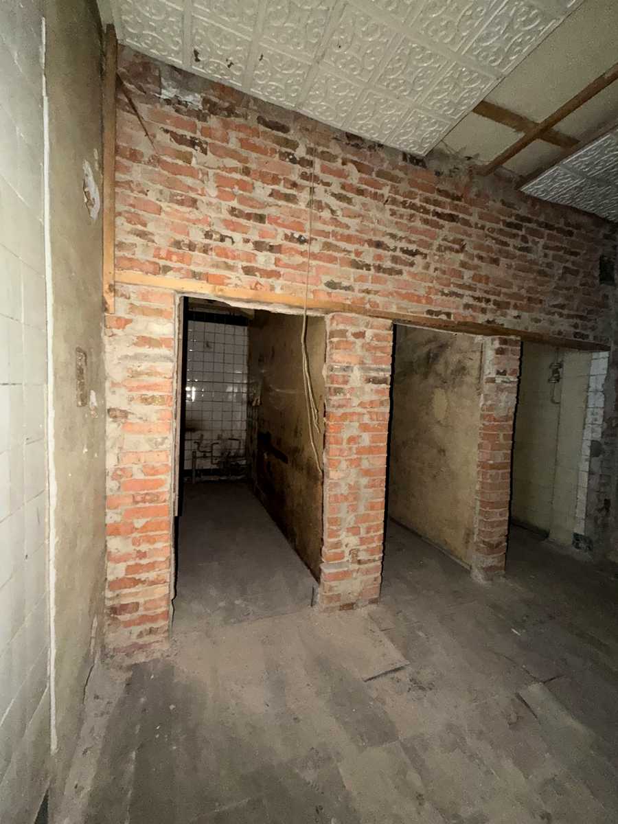 1868233059199489