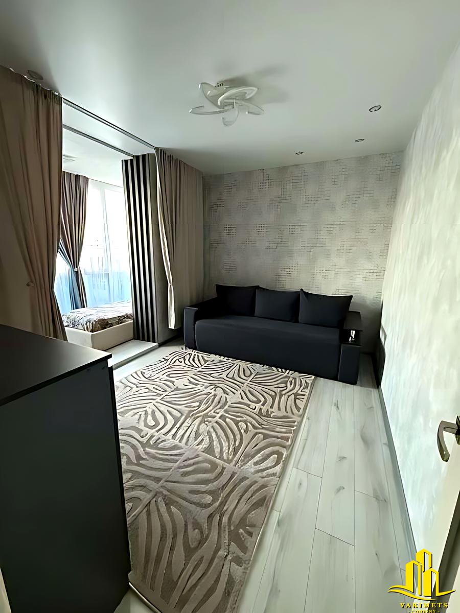 1868234369735267
