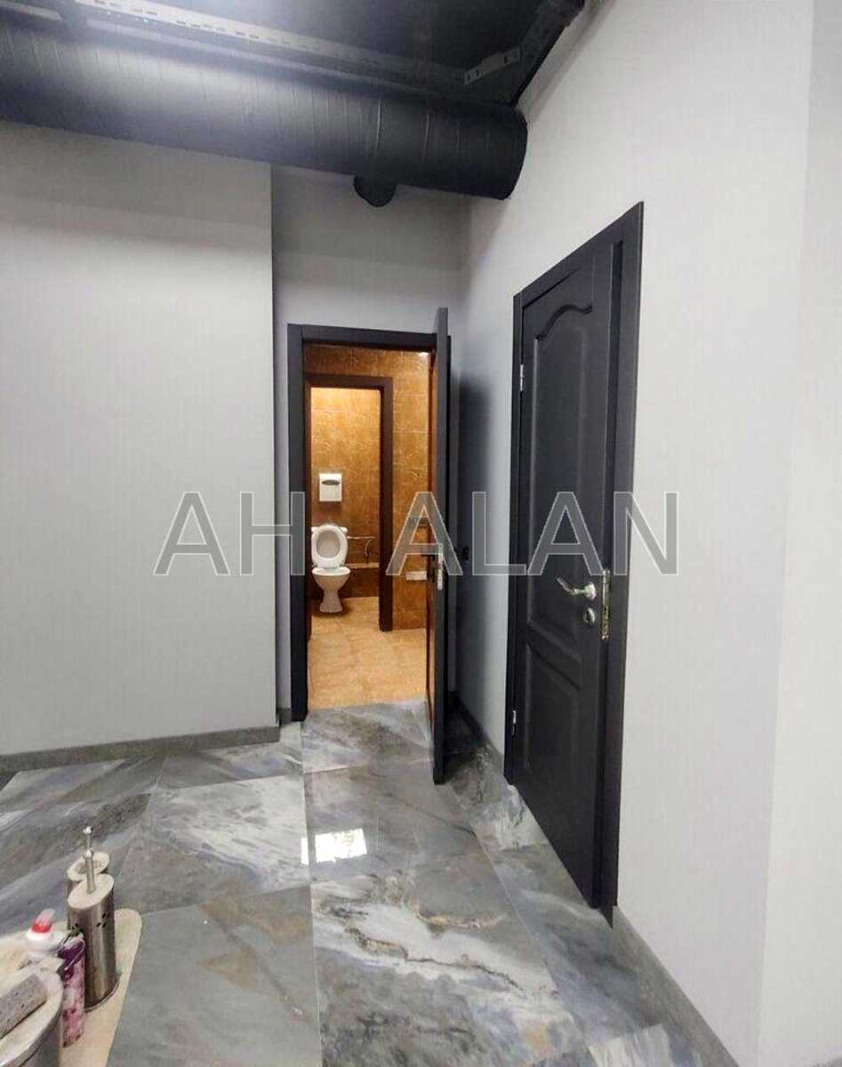 1868234832148884
