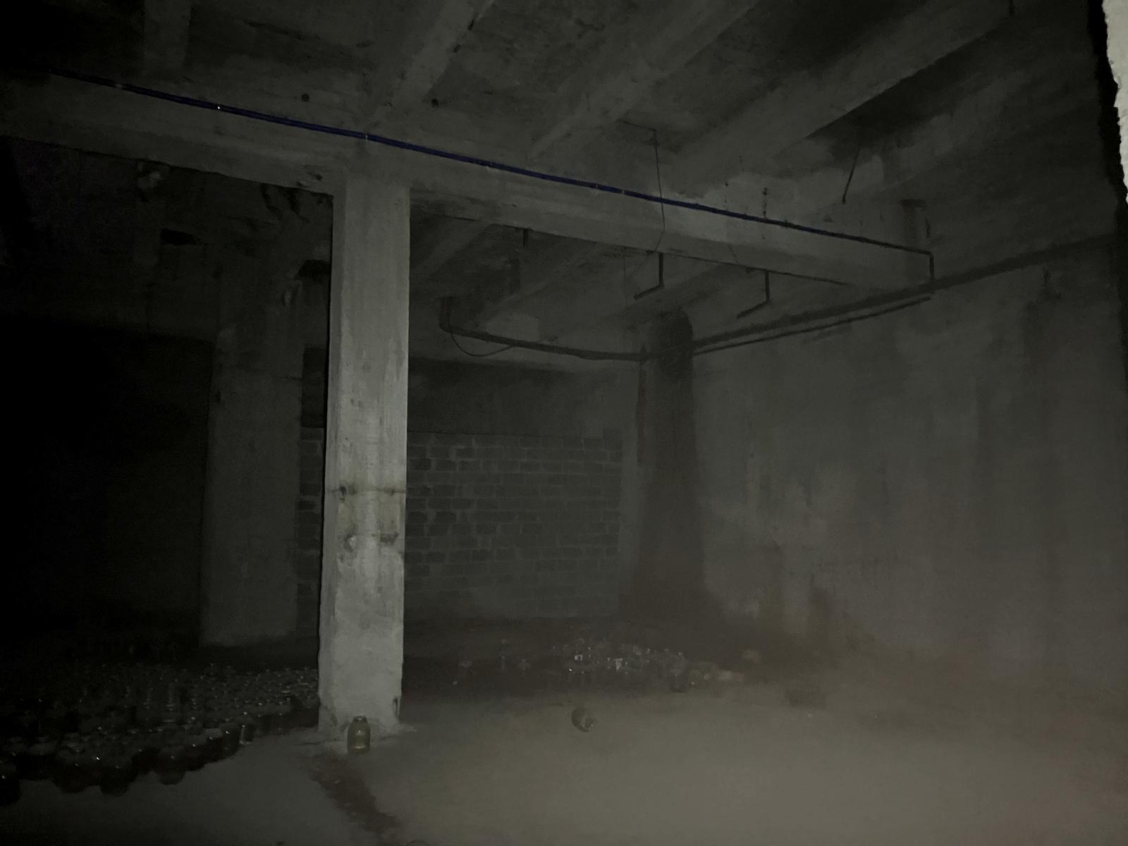 1868235860024814