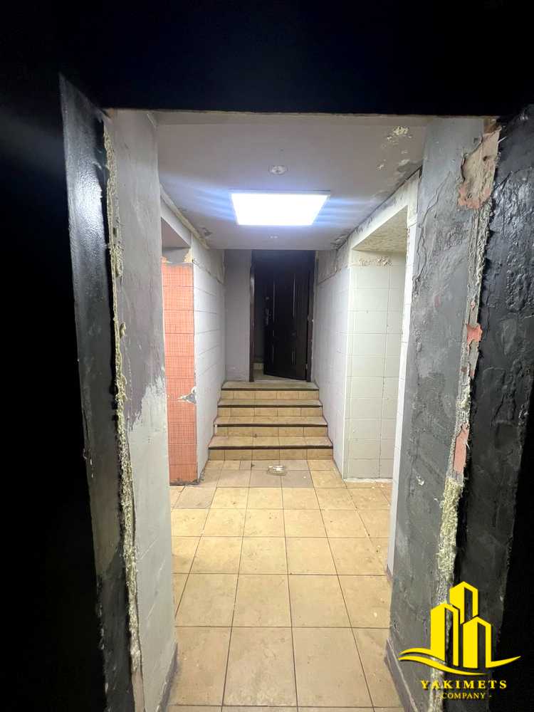 1868236725828608