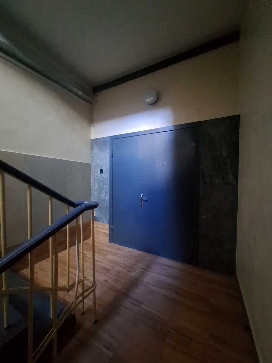 1868240648623305