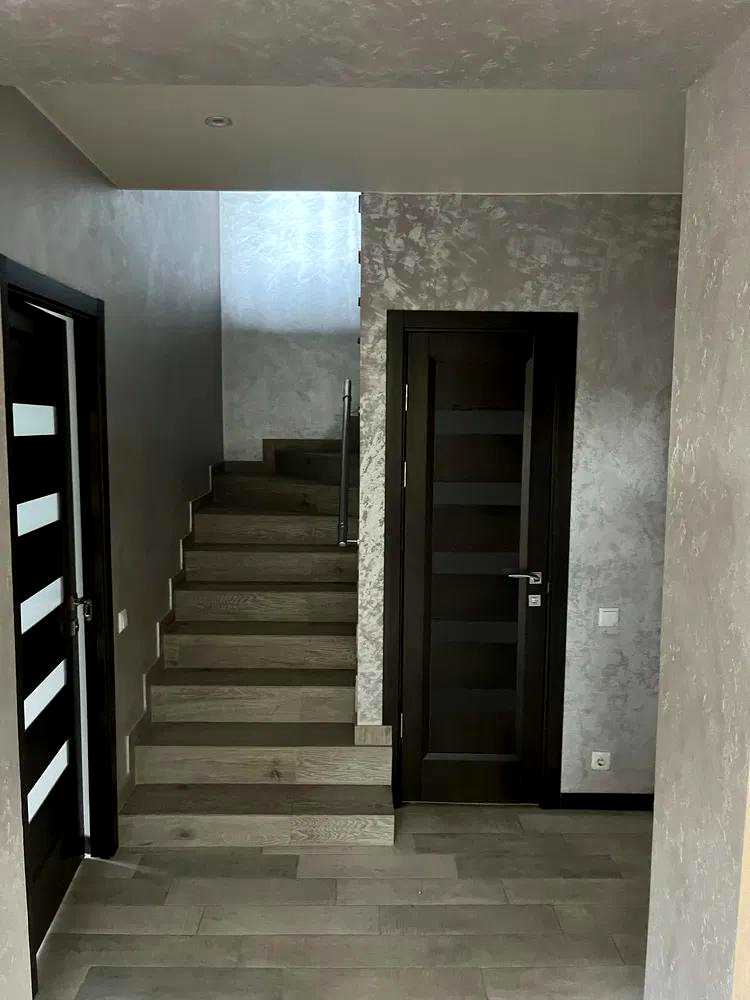 1868242647917964