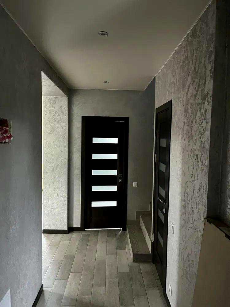 1868242648252869