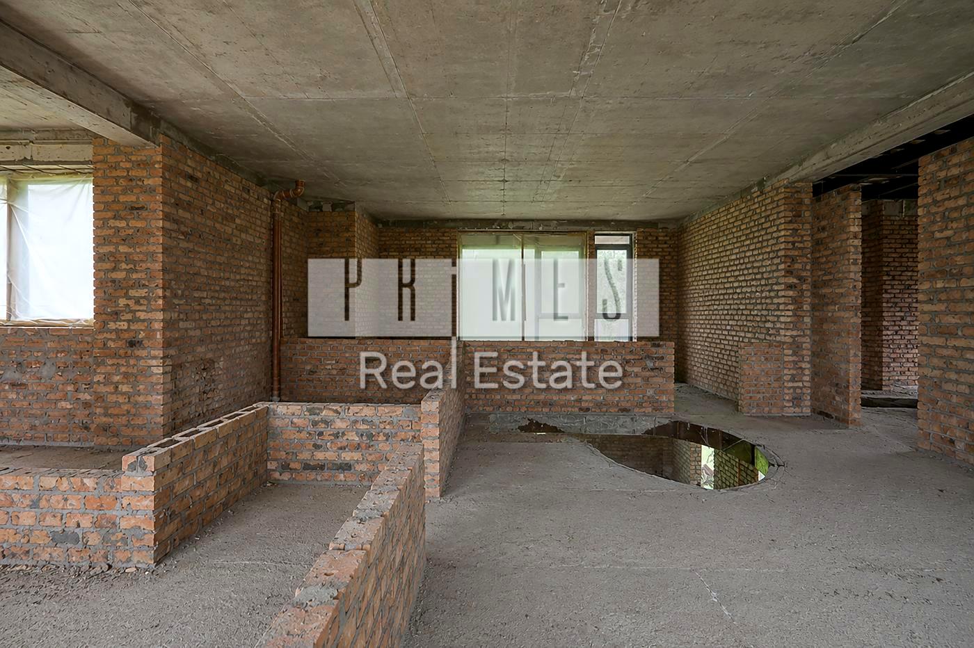 1868245084414770