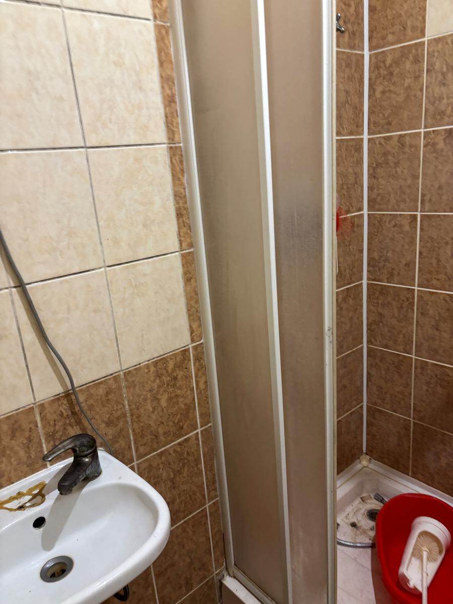 1868245389932242