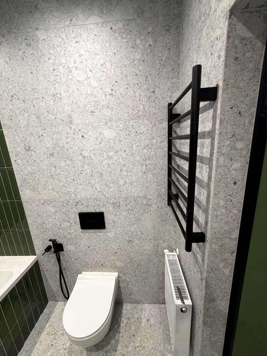 1868246809228925