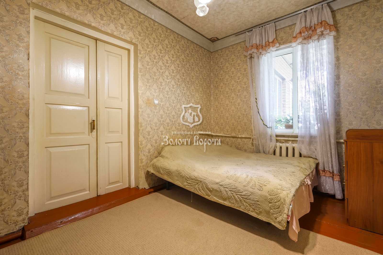 1868247859598675