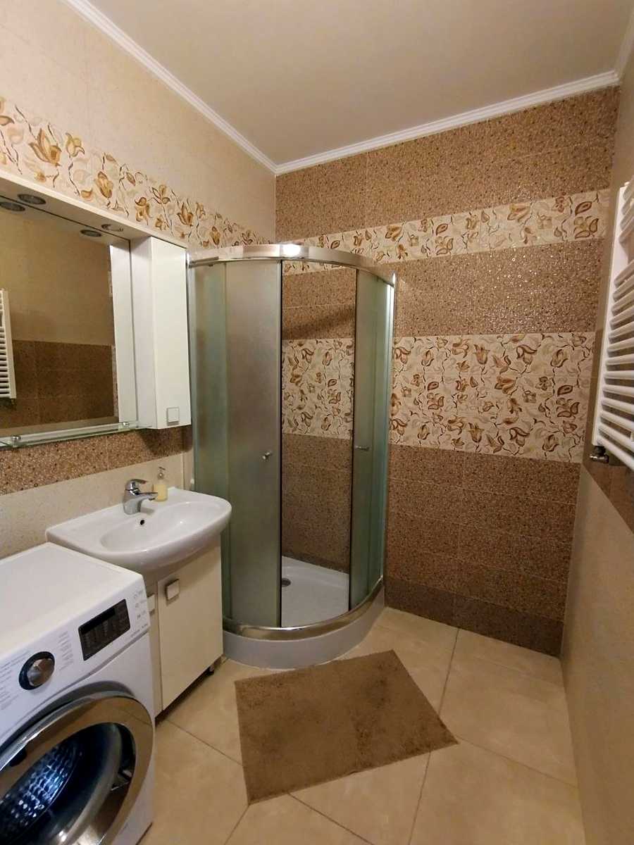 1868248834675708